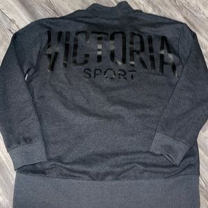Victoria Sport Quarter Zip